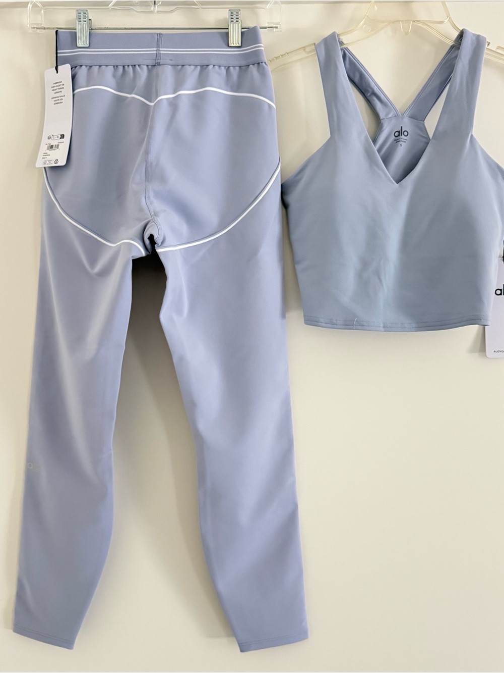 Alo Winter Frost Active Set - High-Rise Leggings & Strappy Sports Bra